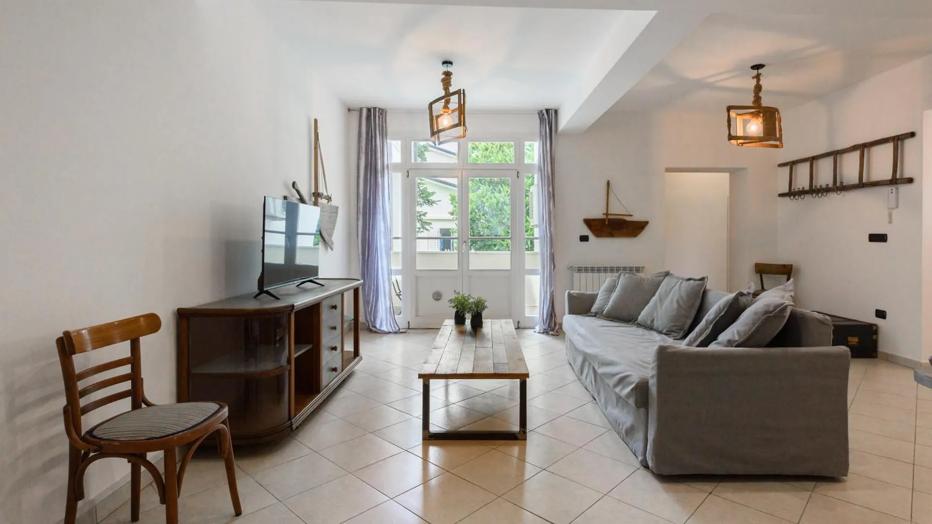 Residenza La Pietra By Mmega Apartment Pietrasanta Italy